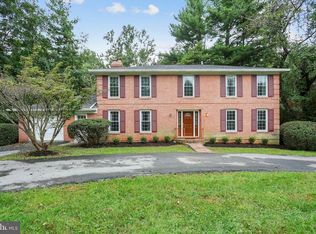 7717 Arrowood Ct, Bethesda, MD 20817