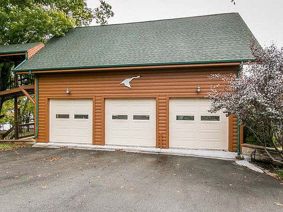 2nd image of 6044 Paradise Dr