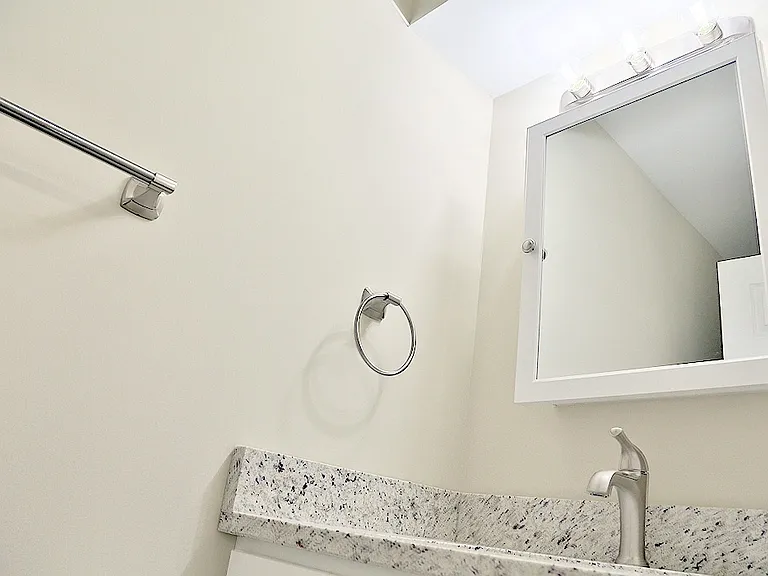 REMODELED Townhouse 1375