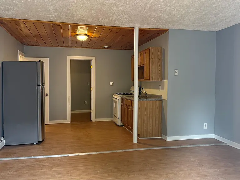 118 W Main St #2 — Photo 1