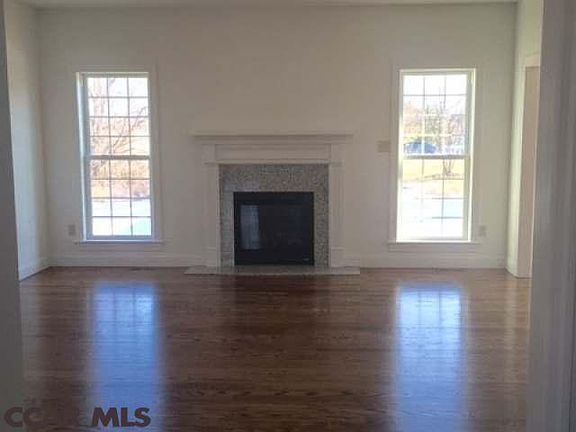 3rd image of 148 Bolton Ave