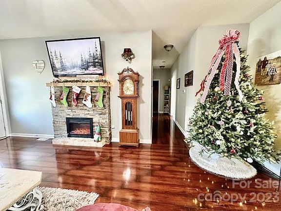 4th image of 126 Cross Creek Dr #19