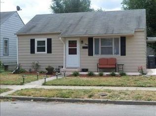 207 E 37th St, Anderson, IN 46013