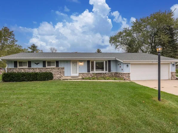 S57W25392 Lois LANE, Waukesha, WI 53189
