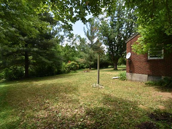 3rd image of 9221 Evergreen Dr