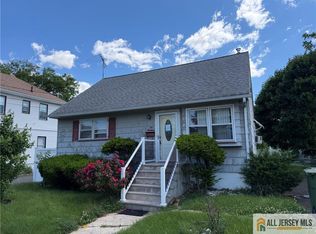 219 Victory St, Roselle, NJ 07203