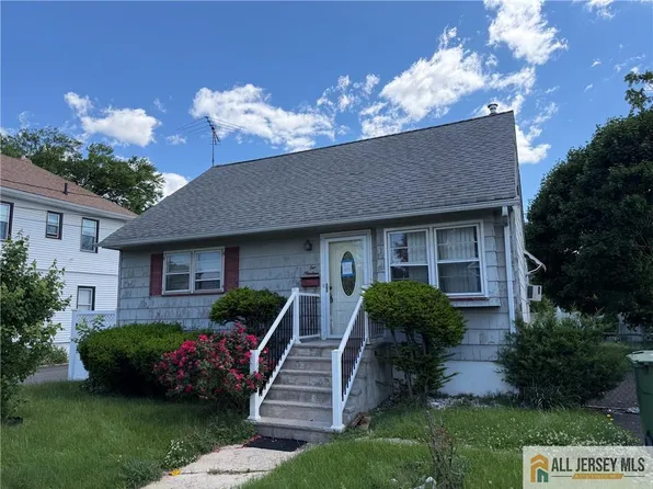 219 Victory St, Roselle, NJ 07203