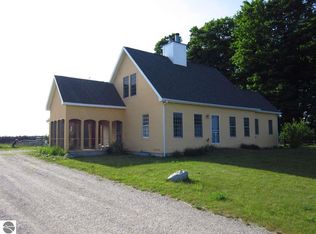 8200 Ole White Dr, Lake Ann, MI 49650