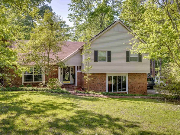 2303 Royal Oaks Dr, Ruston, LA 71270