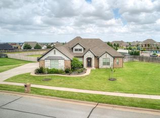 10909 NW 94th St, Yukon, OK 73099