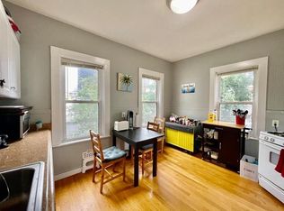 119 Sciarappa St APT 2, Cambridge, MA 02141