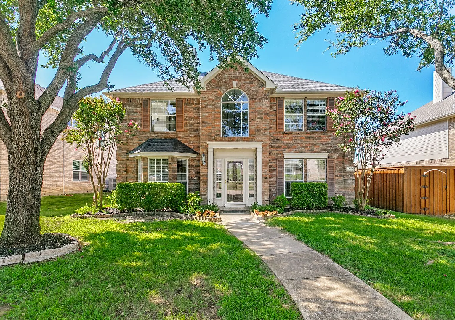 Great North Plano Home. — Photo 1