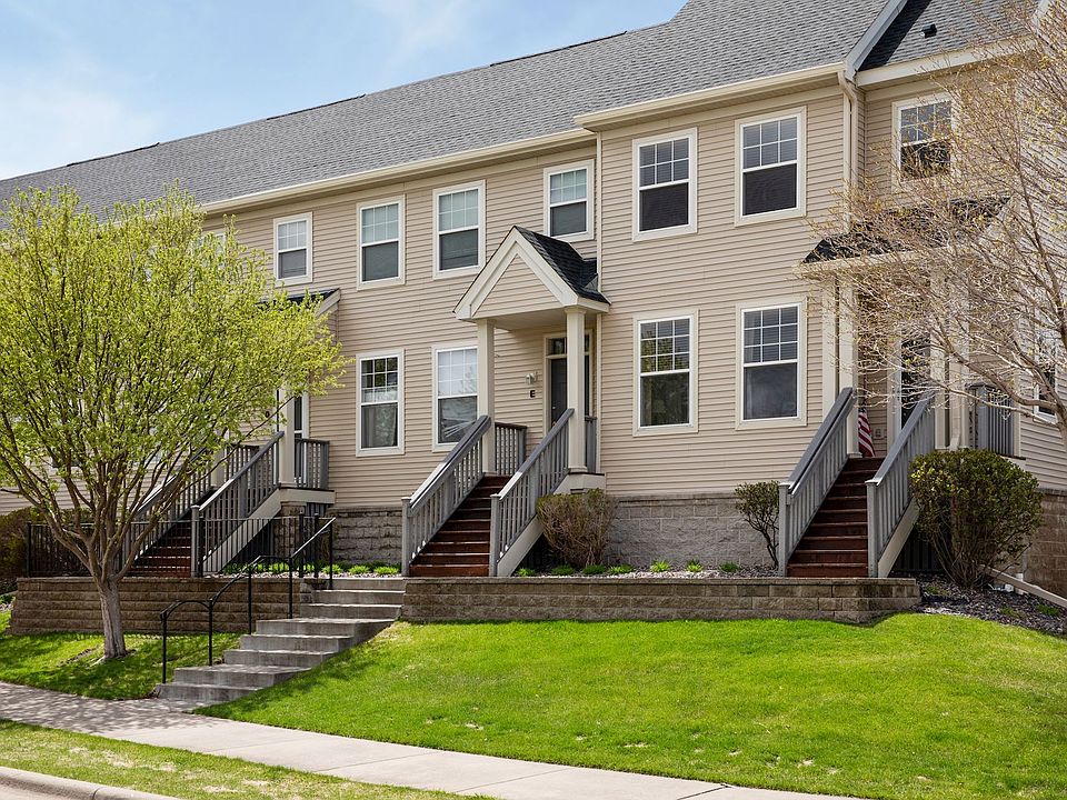 1st image of 11323 Davenport Cir NE Unit B