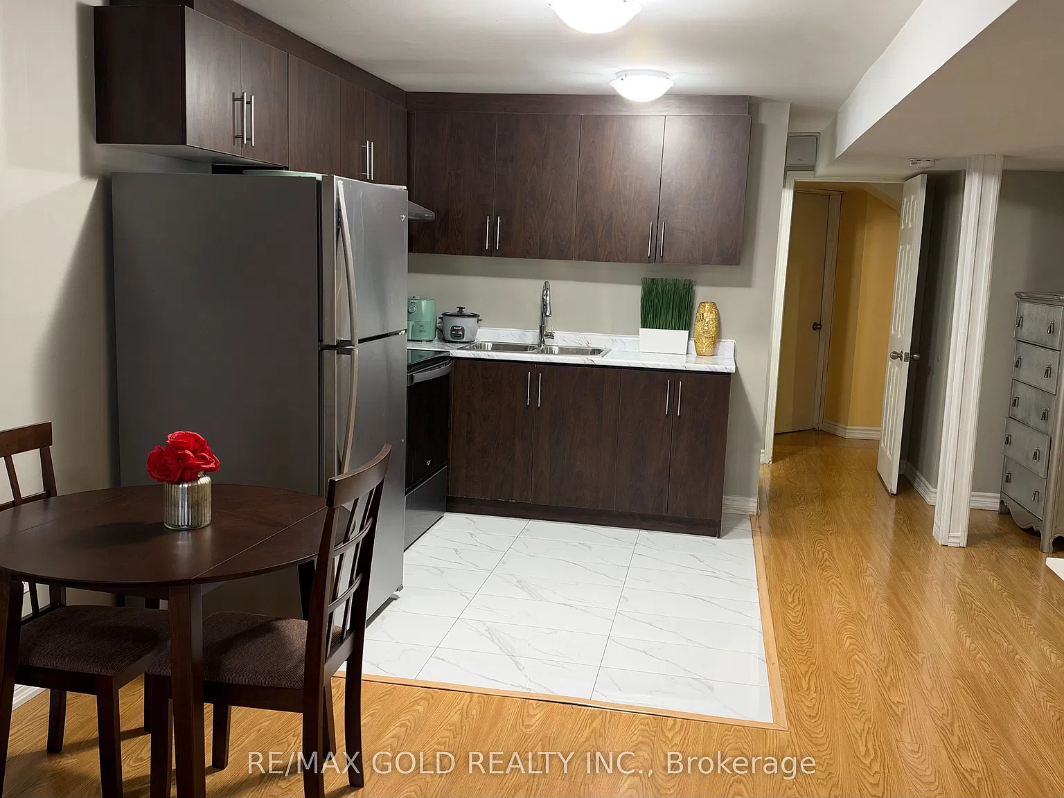 2 bed, $2,000 — Photo 4