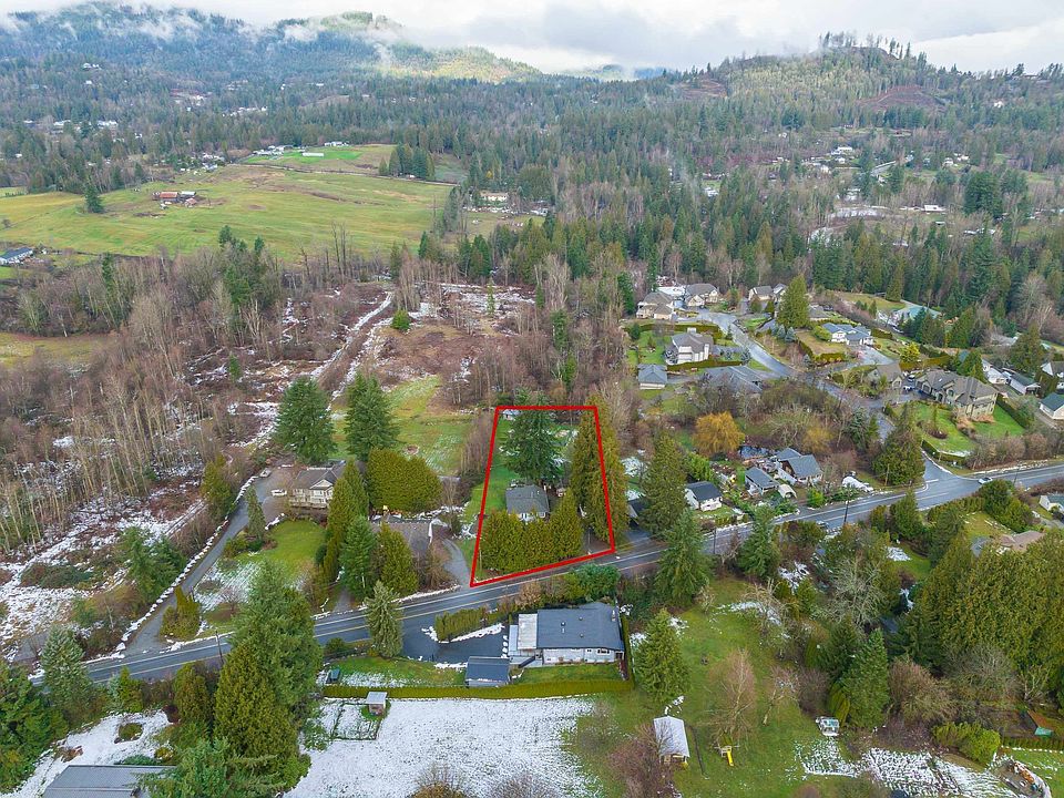 1st image of 34397 Dewdney Trunk Rd