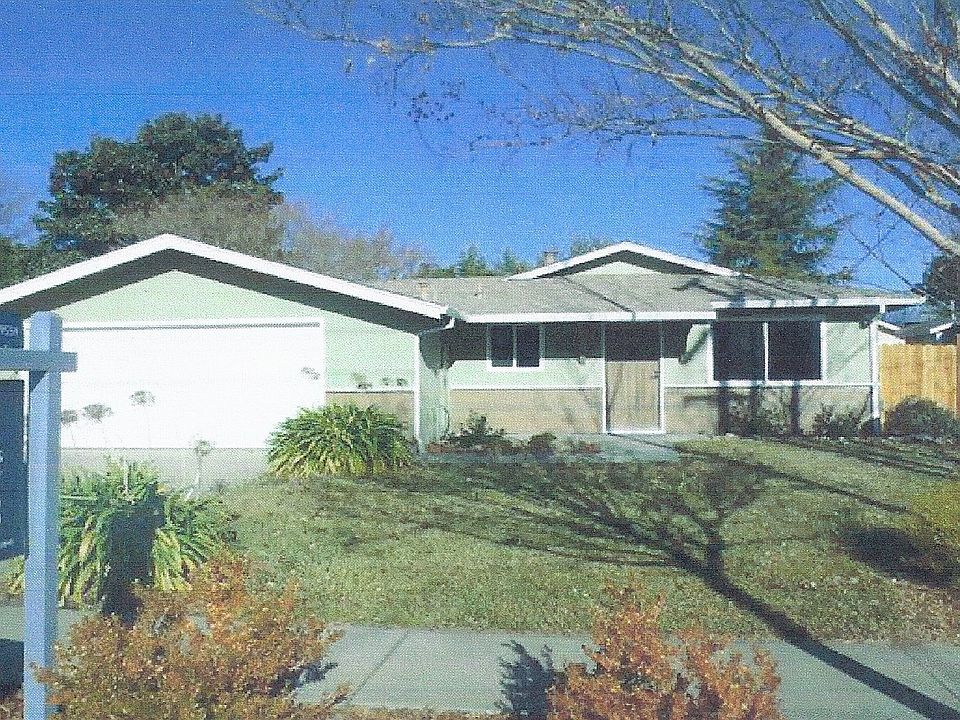 2nd image of 1740 Tallac St