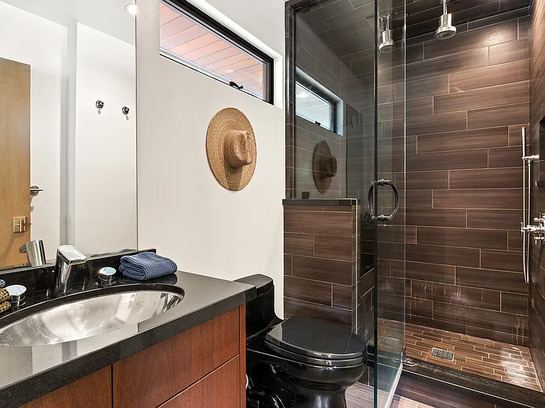 8052 Woodrow Wilson Dr — Photo 43