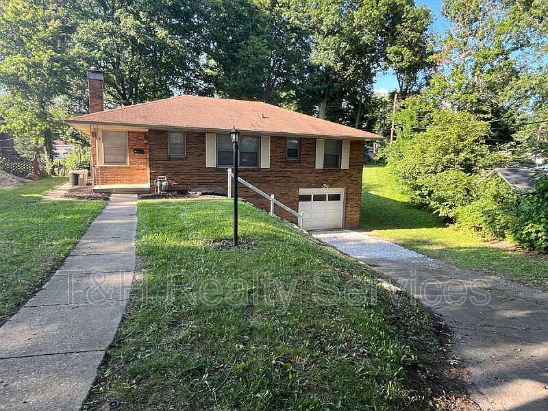 1st image of 2700 W 11th St