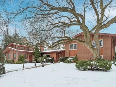 744 Sheridan Rd, Evanston, IL, 60202