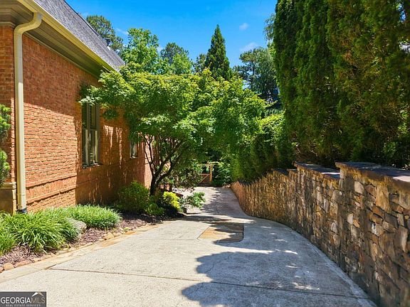 3rd image of 6945 Wakehurst Pl