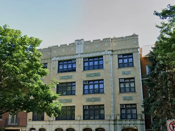 1127 W Farwell Ave, Chicago, IL 60626