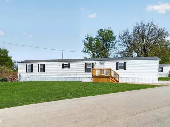 143 Echo Lake East Dr, Mooresville, IN 46158