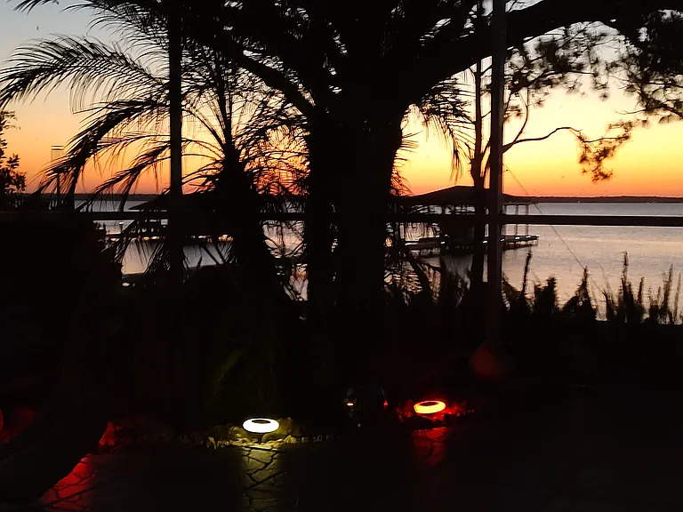 560 Sunset Pointe Dr — Photo 52