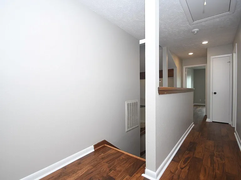 239 Malone St #B — Photo 17