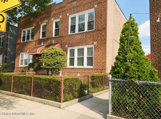 2448 Crescent St, Astoria, NY 11102