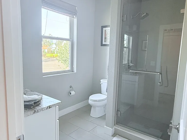 1200 W 11th Ave — Photo 11
