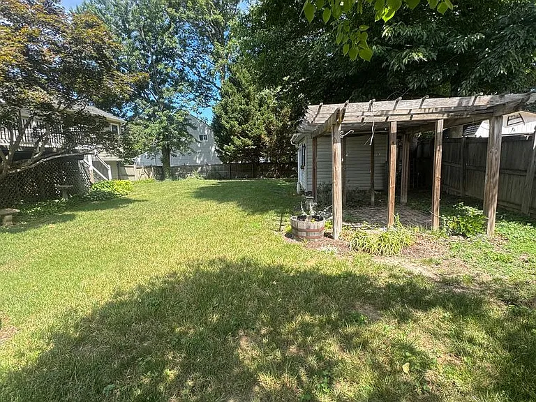 74 Clarion Dr — Photo 4