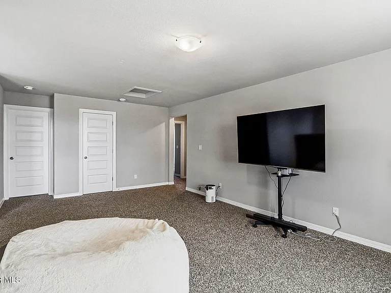 1048 Nepal Sky St — Photo 37