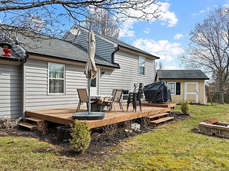 1353 Firethorne Dr — Photo 27