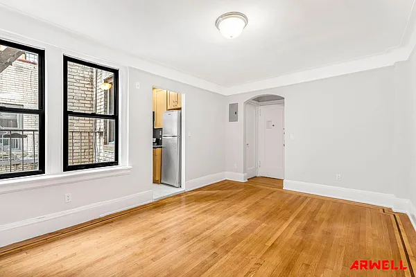 Rented by Arwell Realty | media 1