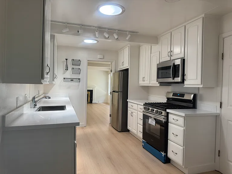 4221 Ruthelma Ave — Photo 6