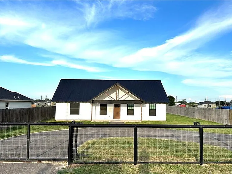 13120 Mesquite Dr — Photo 1