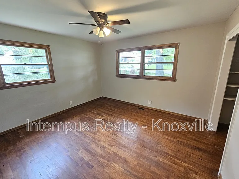 2000 Nandina Dr — Photo 12