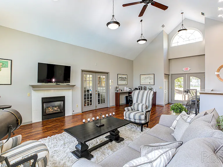 Charter Woods — Photo 15