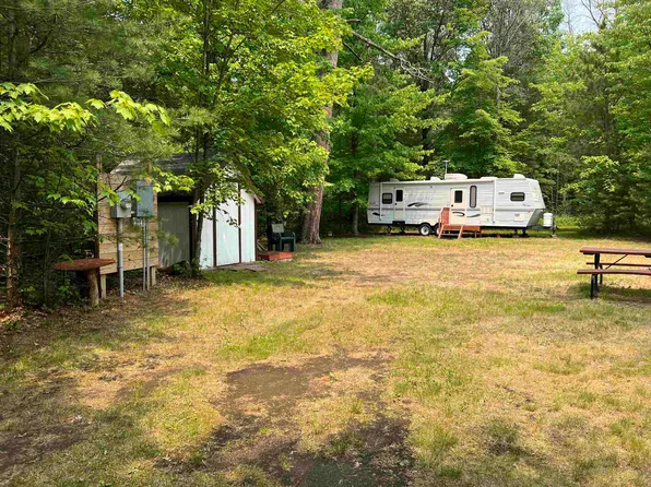 W2212 Otter Ponds Ct, Keshena, WI 54135