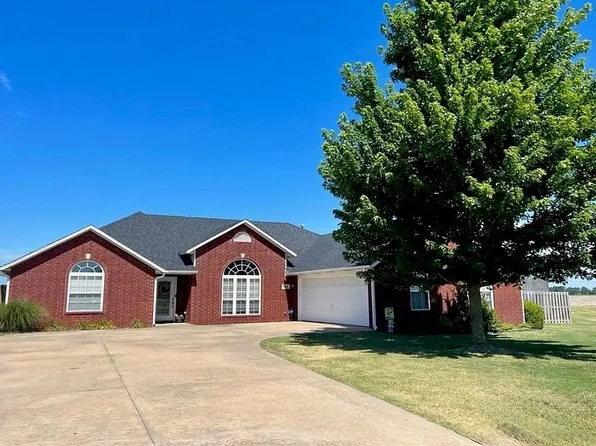 5003 David Dr, Siloam Springs, AR 72761