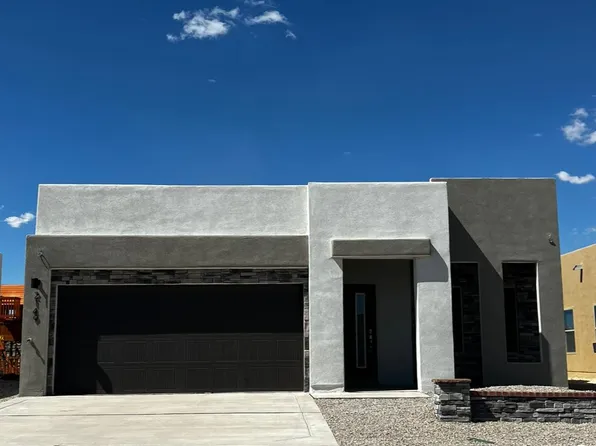 2149 Blue Valley Ave, Socorro, TX 79927