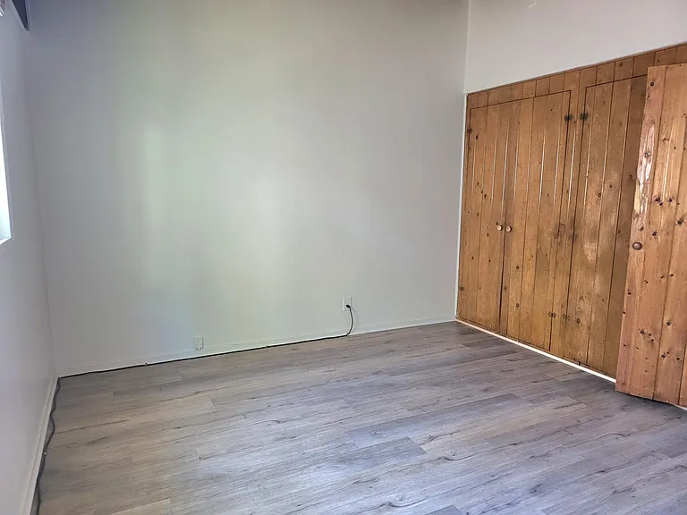 7032 Hawthorn Ave #8 — Photo 8