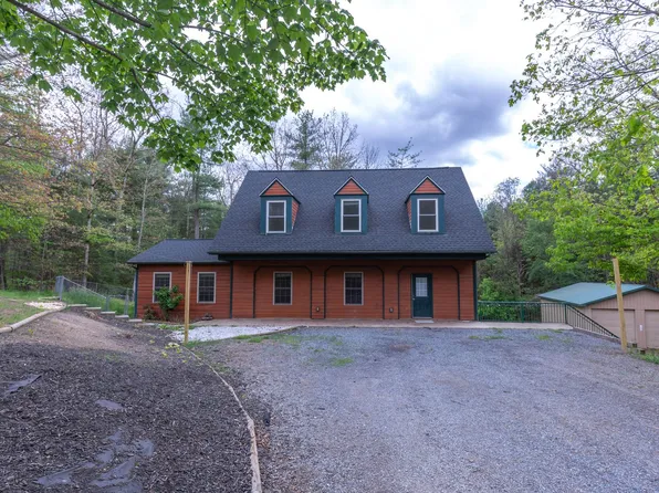 4282 Swinging Bridge Rd, Hedgesville, WV 25427