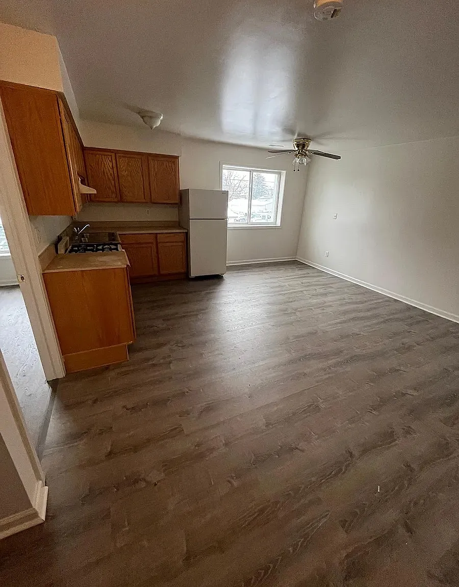 1 bed, $995 — Photo 1