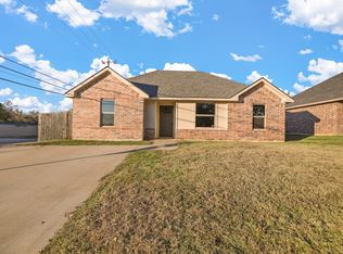 401 E Maple Row, Denison, TX 75021