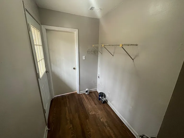 1114 Greendale Ct — Photo 15