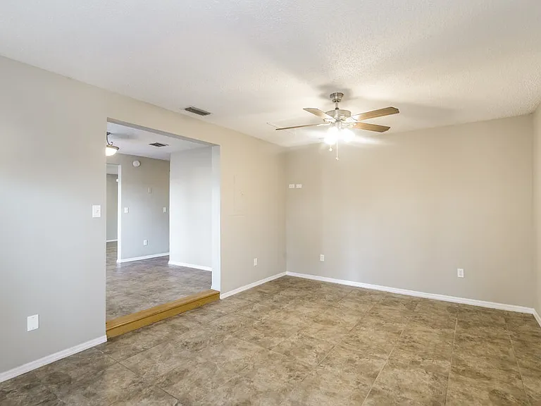 8244 Yolanda Ct — Photo 17