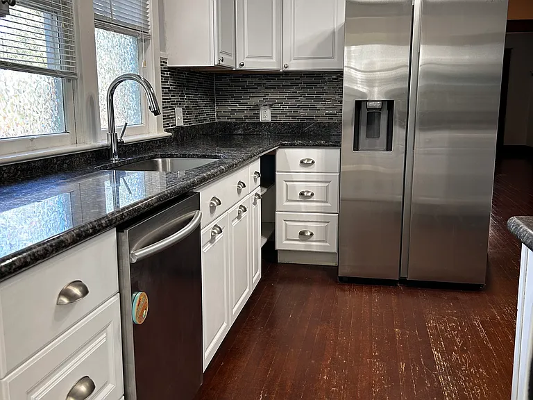 770 Washington Ave — Photo 4