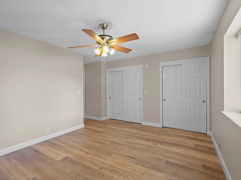 400 Creekview Dr — Photo 13