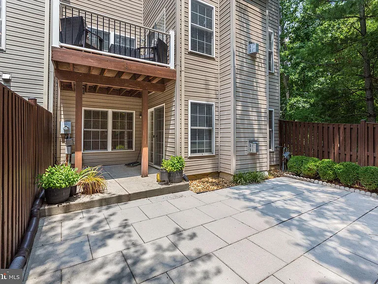 3826 Elmwood Towne Way — Photo 27